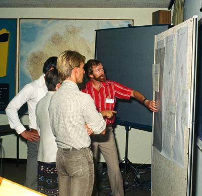 Ray Smith (right) leading discussion at a CSIRO workshop for the mineral industry at Floreat